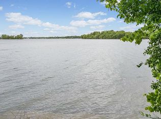 3201 Charles Ln, Mound, MN 55364