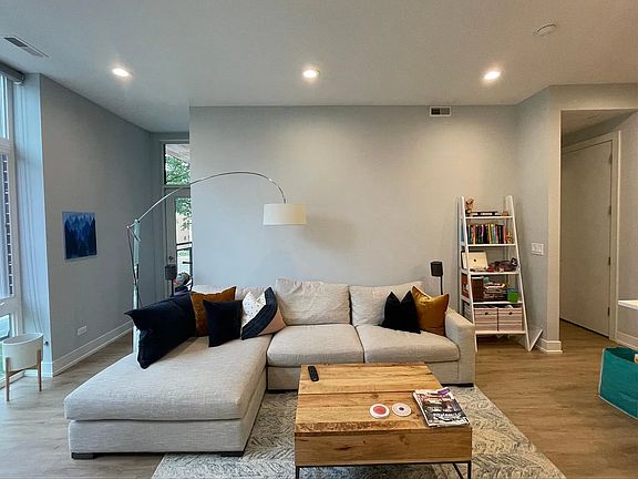 5th image of 1385 Brown St APT 402