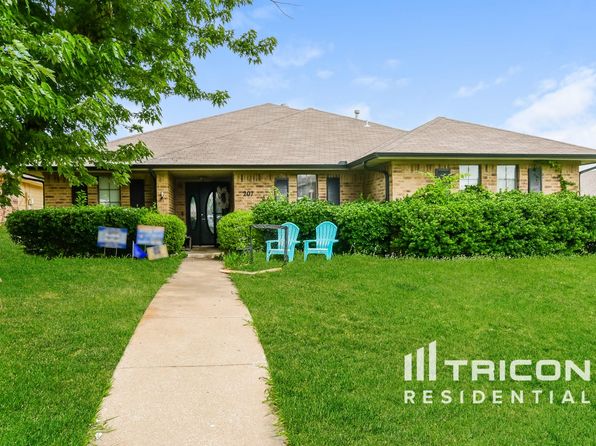 207 Tanglewood Dr