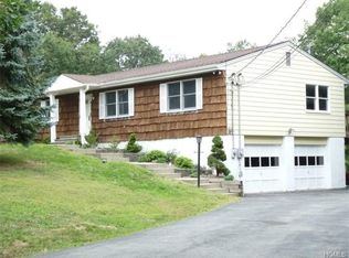 26 Gail Ln, Poughquag, NY 12570