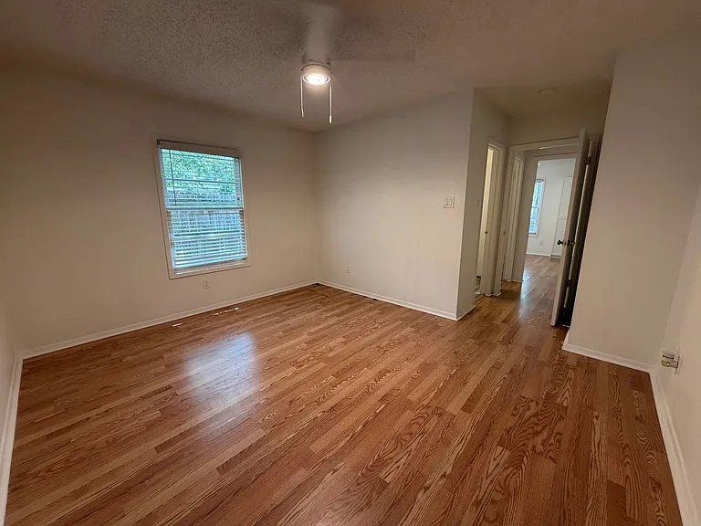 2407A Winsted Ln — Photo 17