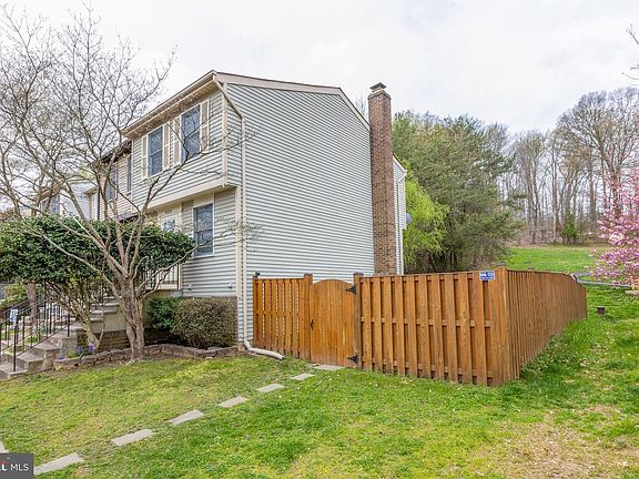 2nd image of 6838 Heatherway Ct