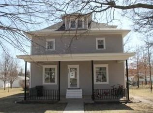 403 E Michigan Ave, George, IA 51237