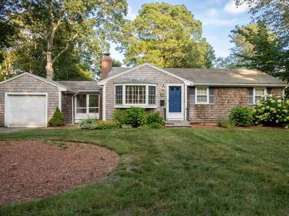 76 Longfellow Drive, Centerville, MA 02632