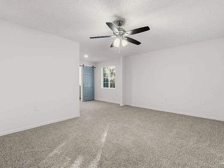 910 Whisperwood Ln S — Photo 18