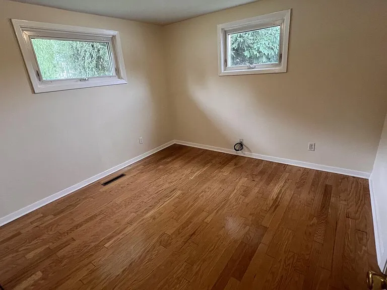 138 Work Dr — Photo 28