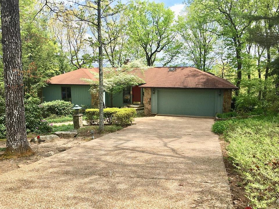 1st image of 128 Brokenwood Ln