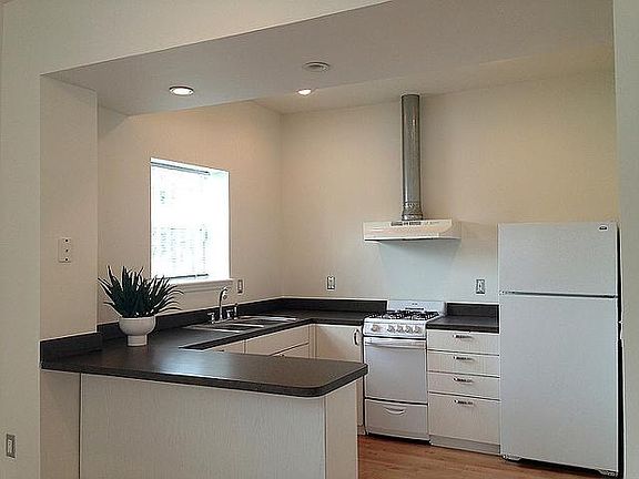 4th image of 4310 N Miami Ave APT 2