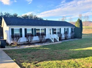 394 Old Offen P O Rd, Traphill, NC 28685