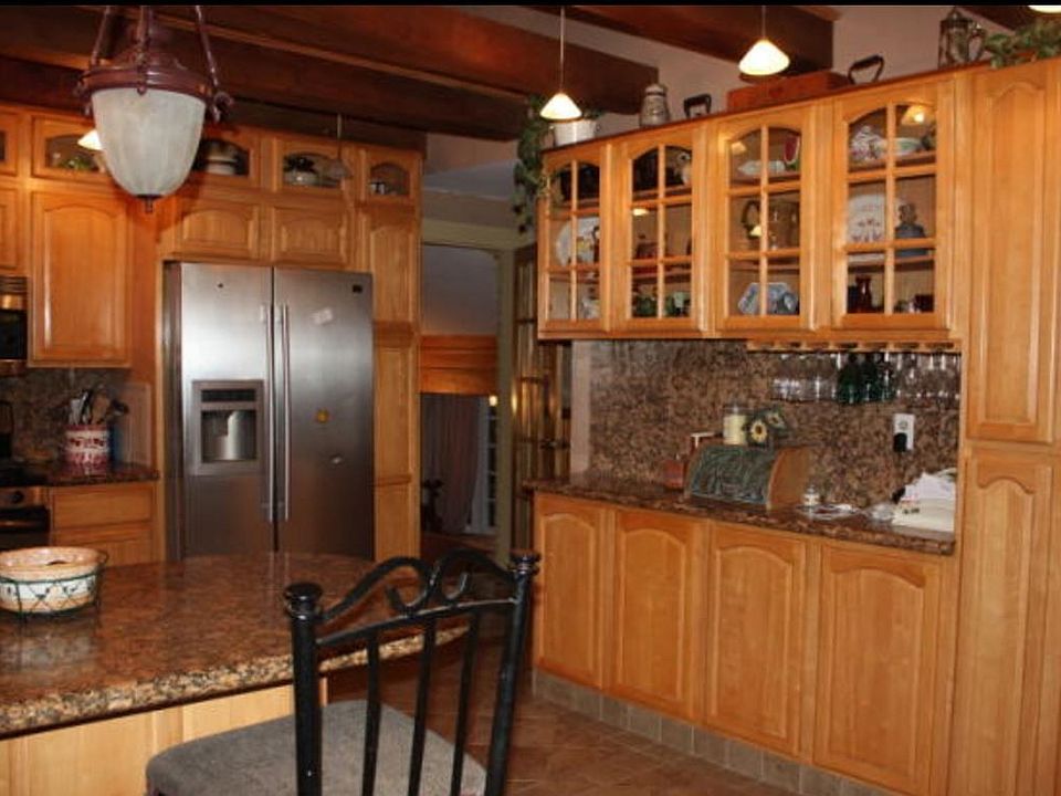 2nd image of 289 Emmans Rd
