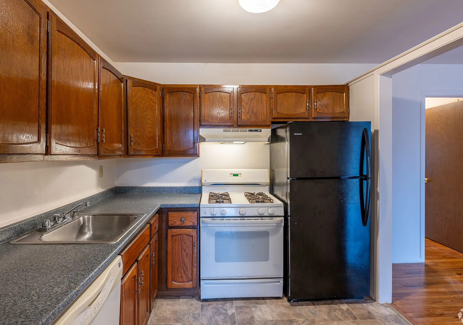 Parkside Apartments at Croton On Hudson — Photo 4