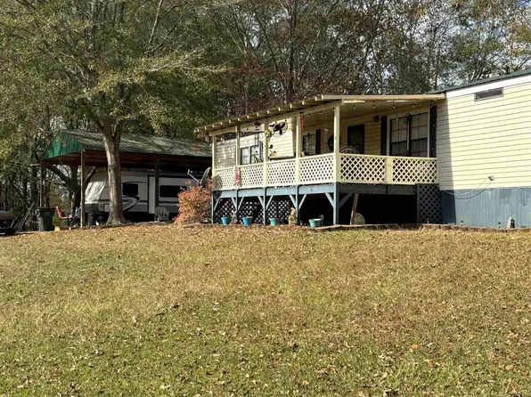 546 Sunset Dr, Wedowee, AL 36278