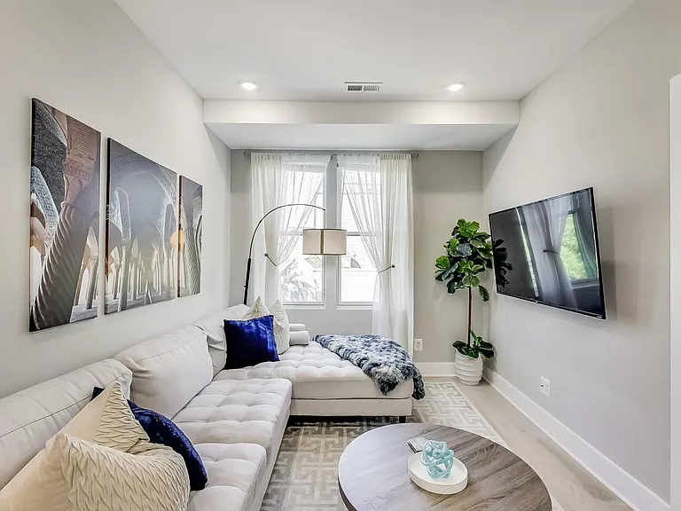 1638 K St NE #302 — Photo 6