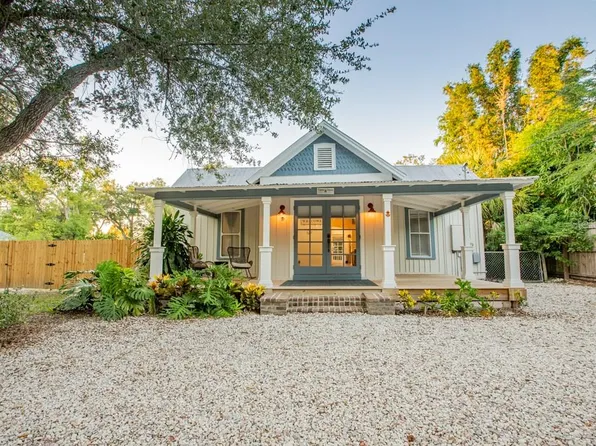 467 Pent St, Tarpon Springs, FL 34689