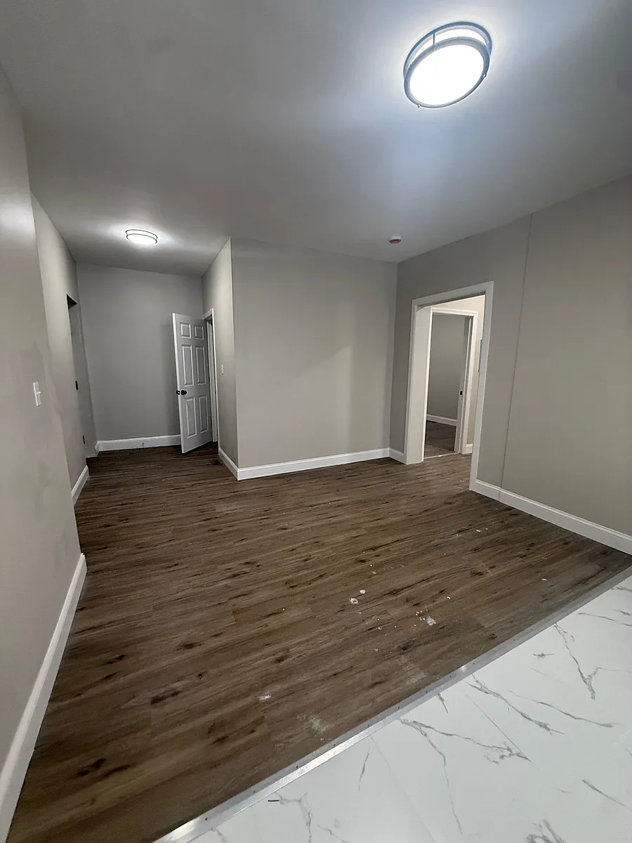 Building Photo - 408 Leslie St #2R