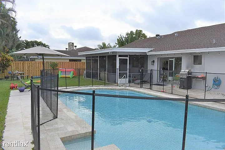 3 bed, 1855 sqft, $4,750 — Photo 3