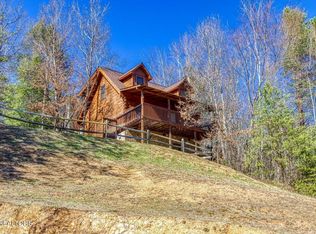 745 Kings Hills Blvd, Pigeon Forge, TN 37863