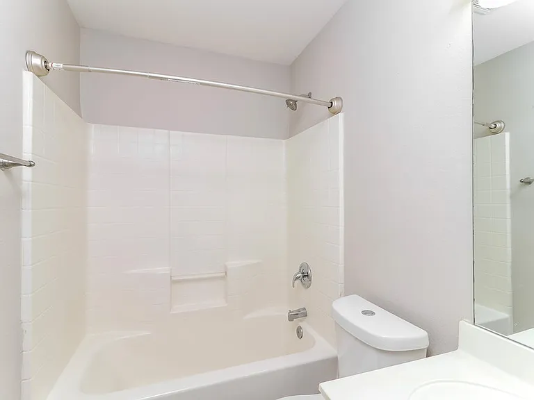 1206 Beacon Hill Dr — Photo 15