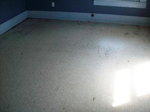 4th image of 212 Vineyard Ave