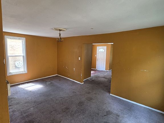 4th image of 11833 S Harvard Ave