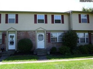 371 Carriage Ln #371, Canfield, OH