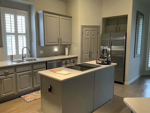 3rd image of 2801 Aberdeen Dr