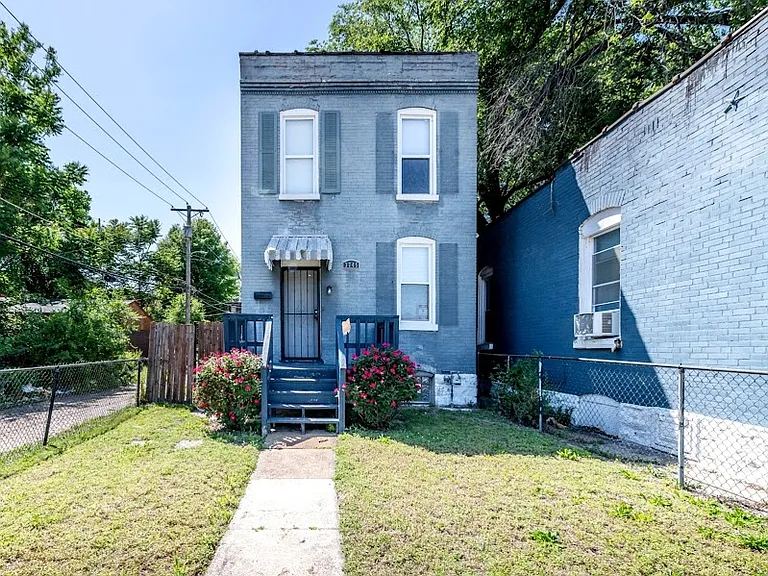3745 Pennsylvania Ave — Photo 5