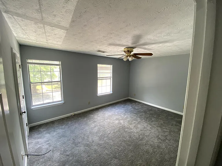 1016 Huntington Trce SE — Photo 16