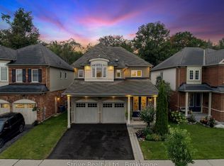 28 Woolacott Ln, Clarington, ON L1C0J4