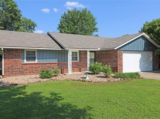 416 Nebraska Ct, Bartlesville, OK 74006