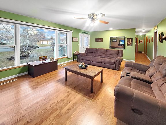 4th image of 1109 J Ave