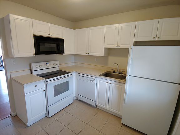 4th image of 203 Pine Violet Ct APT 201