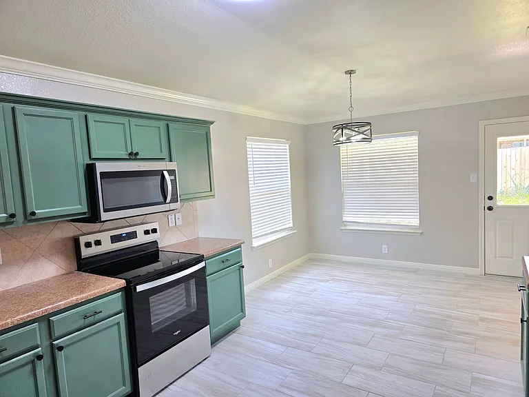 6613 Tierra Dr — Photo 4