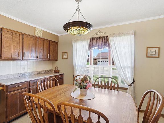 5th image of 1039 Bradford Dr