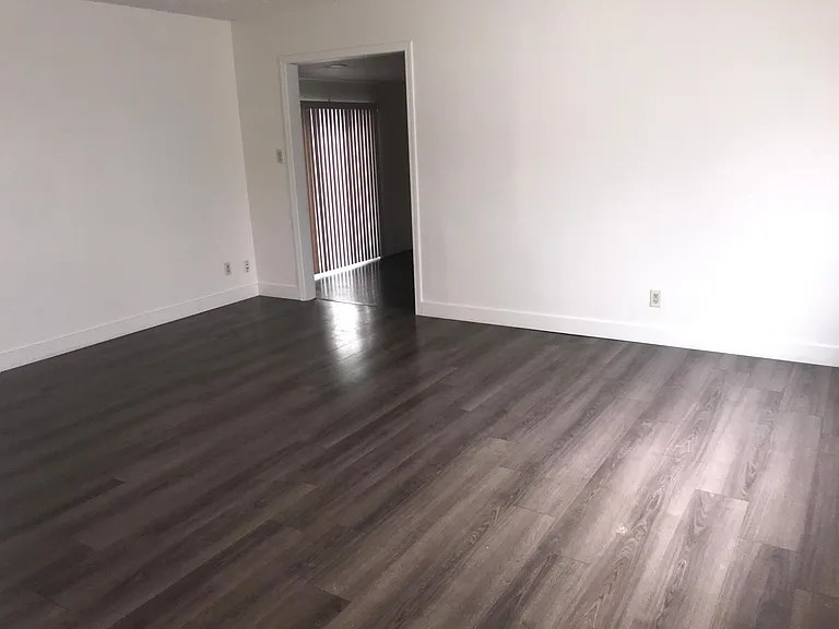 7632 Van Maren Ln — Photo 3