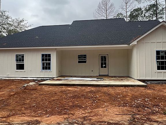 3rd image of 105 Bay Meadows Dr