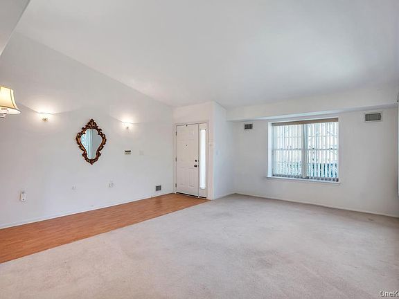 5th image of 12 Baldwin Court