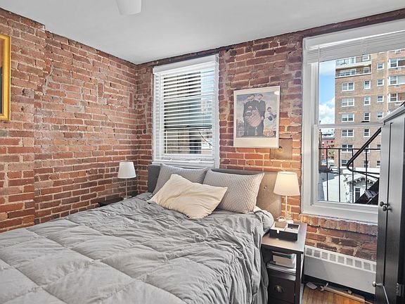 2nd image of 15 Jones St APT 5A
