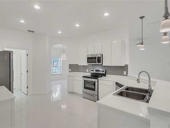 5th image of 300 Rock Springs Dr