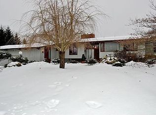 59 Nowell Farme Rd, Carlisle, MA 01741