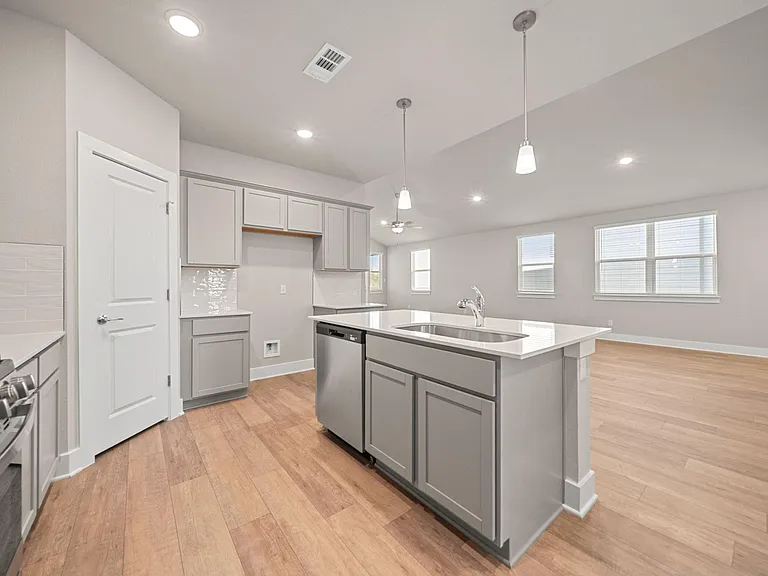 219 Pinnacle Ln — Photo 18