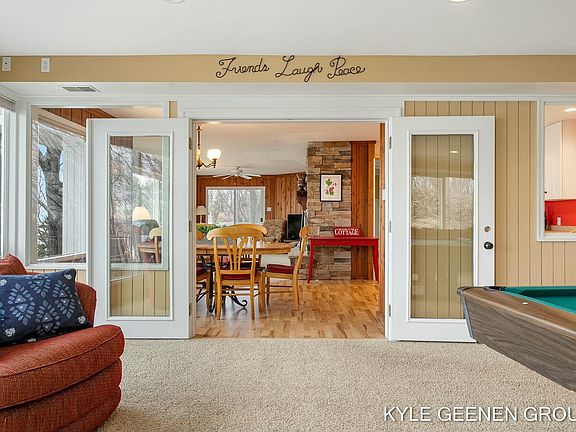 4th image of 6039 Lakeshore Dr