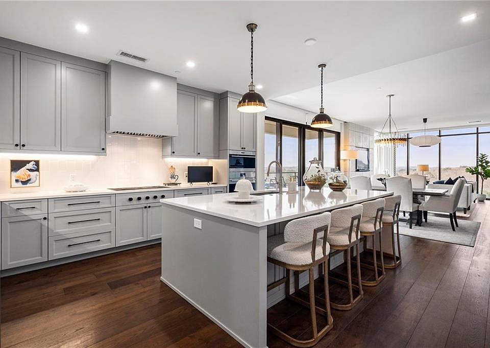 1st image of 2520 Peachtree Rd #1203