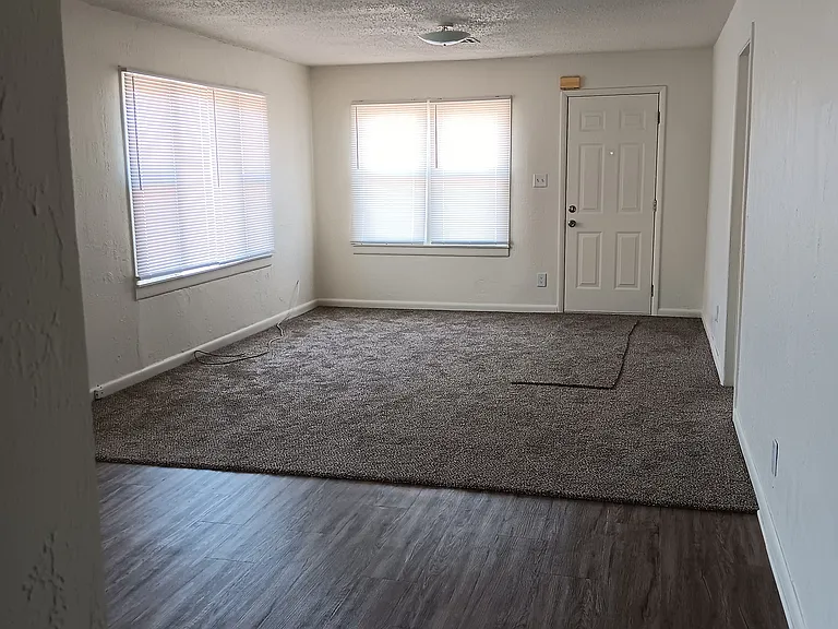 301 E State Ave — Photo 6