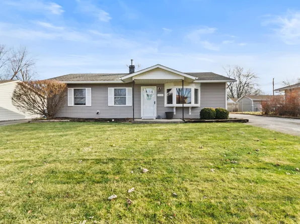 402 N Park St, Crown Point, IN 46307