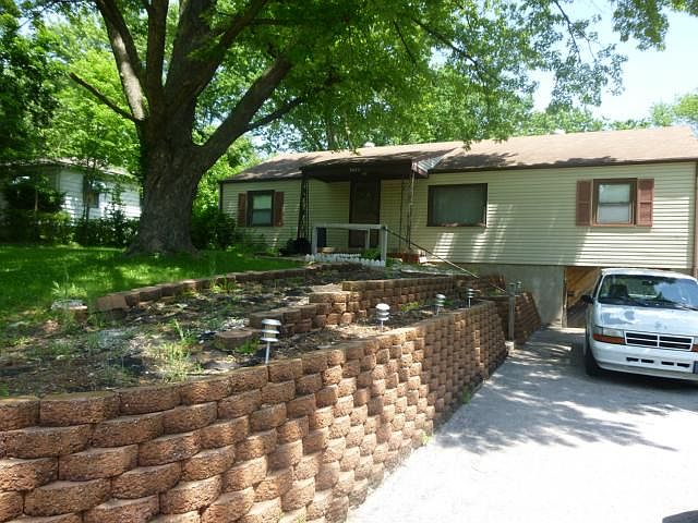 1st image of 3425 N 56th Ter