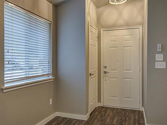 5th image of 617 Stoneridge Dr