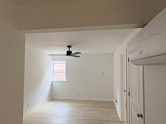 3rd image of 4 Peale St #3