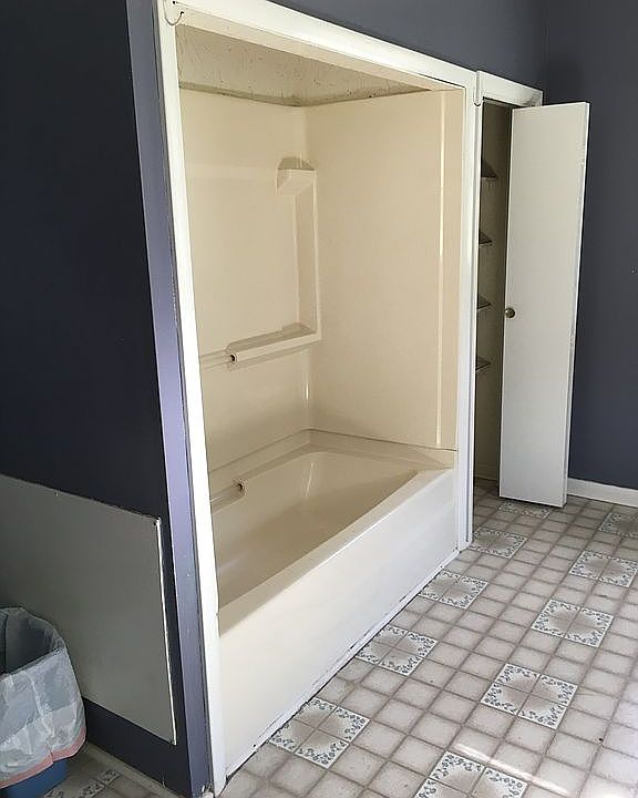Bathroom main floor