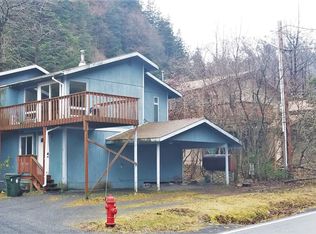 215 Lowell Canyon Rd, Seward, AK 99664